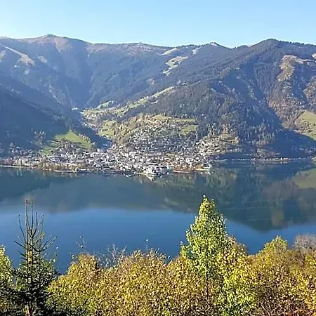 Claudia Zell Am 3* 滨湖采尔