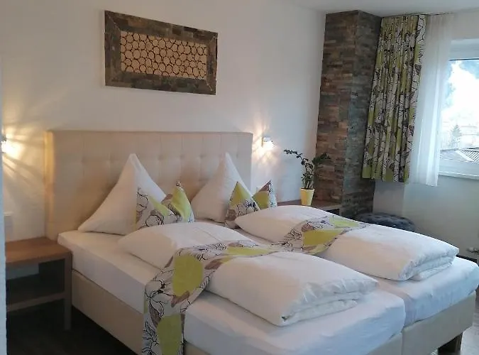 Alojamento de Acomodação e Pequeno-almoço Claudia Zell Am 3*